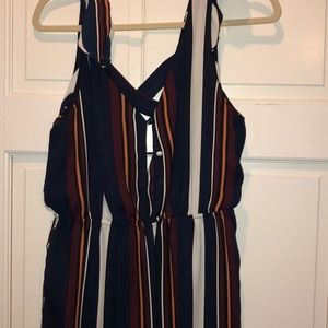 Jumpsuit Capri style fits between 6-8 size